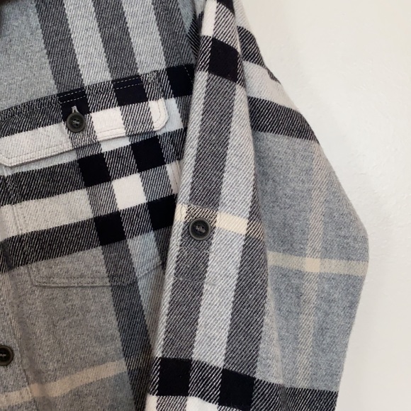 Burberry shirt - Picture 6 of 8